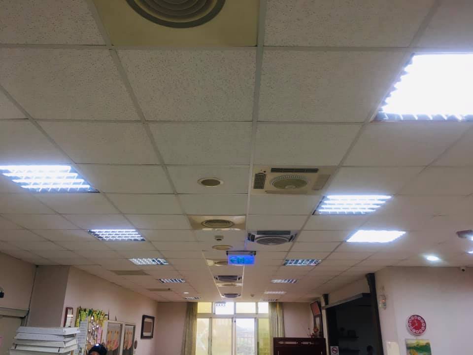 LED飛利浦4管輕鋼架燈具