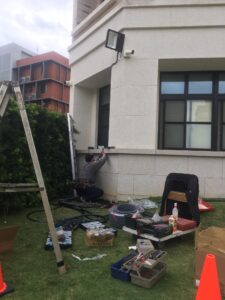 安裝投射燈具