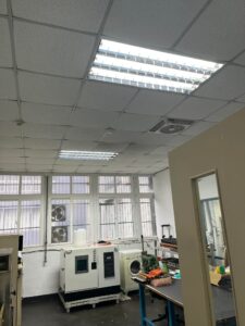 LED工事燈,LED輕鋼架.LED山型燈,LED照明工程,更換燈具