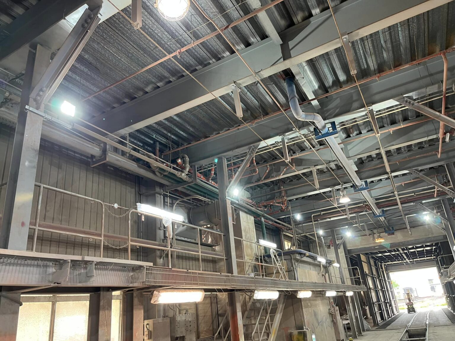 工廠更換LED投射燈,路燈型燈具 | LED燈,LED燈具,LED照明工程: 台鈺照明有限公司